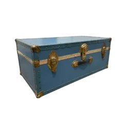 Side view of blue trunk.