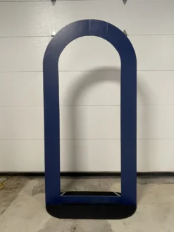 Painted to your color choice, this arch is navy blue with a flat solid base.