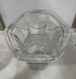 Close up on top of vase.